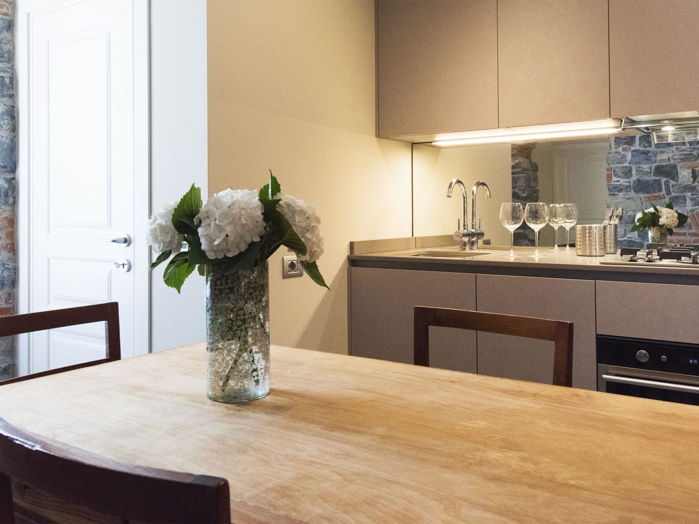 Joivy Elegant 1Br Flat Near City Centre Como Eksteriør billede